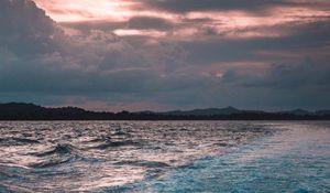 Preview wallpaper ocean, sunset, surf, waves, foam, horizon, indonesia