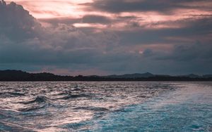 Preview wallpaper ocean, sunset, surf, waves, foam, horizon, indonesia