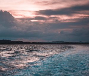 Preview wallpaper ocean, sunset, surf, waves, foam, horizon, indonesia