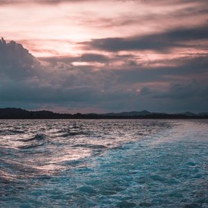 Preview wallpaper ocean, sunset, surf, waves, foam, horizon, indonesia