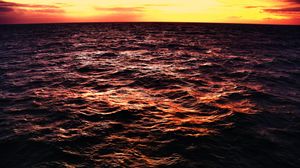 Preview wallpaper ocean, sunset, twilight, horizon