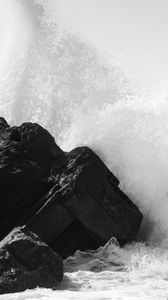 Preview wallpaper ocean, surf, spray, shore, black and white