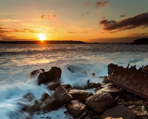 Preview wallpaper ocean, surf, waves, stones, sunset