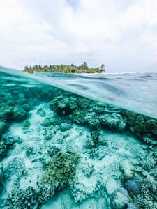 Preview wallpaper ocean, underwater world, water, island, sky