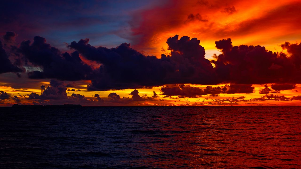 Wallpaper ocean, water, clouds, sunset, dark
