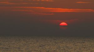 Preview wallpaper ocean, water, sun, sunset