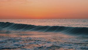 Preview wallpaper ocean, water, waves, horizon, sunset