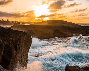 Preview wallpaper ocean, water, waves, rocks, sunset