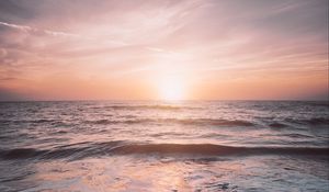 Preview wallpaper ocean, waves, beach, horizon, sunset