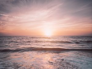 Preview wallpaper ocean, waves, beach, horizon, sunset
