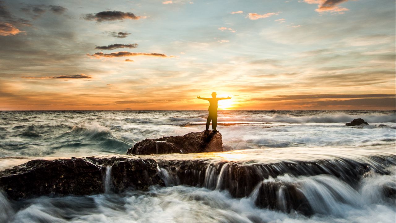 Wallpaper ocean, waves, foam, stones, man, silhouette, sunset