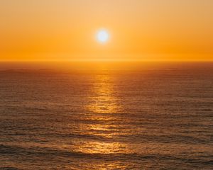 Preview wallpaper ocean, waves, horizon, sun, sunset