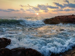 Preview wallpaper ocean, waves, sunset, coast, landscape