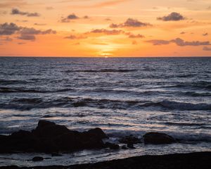 Preview wallpaper ocean, waves, water, horizon, sunset