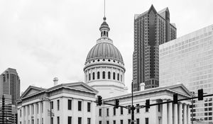Preview wallpaper old courthouse, architecture, building, dome, bw
