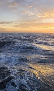 Preview wallpaper open sea, sunset, waves