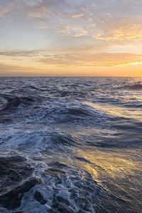 Preview wallpaper open sea, sunset, waves