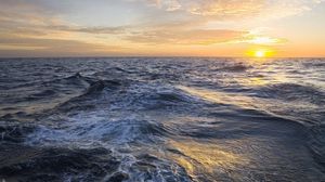 Preview wallpaper open sea, sunset, waves
