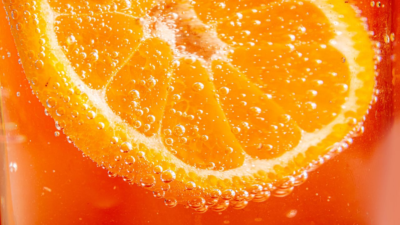 Wallpaper orange, slice, bubbles, macro