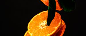 Preview wallpaper orange, slice, fruit, dark