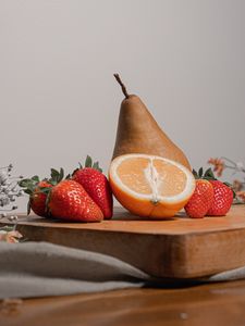 Preview wallpaper orange, strawberry, pear, fruit, still life