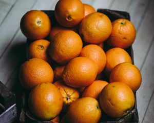 Preview wallpaper oranges, citrus fruits, ripe, box