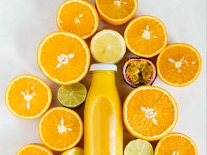 Preview wallpaper oranges, fruits, citrus, juice, bright