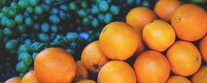 Preview wallpaper oranges, grapes, fruit