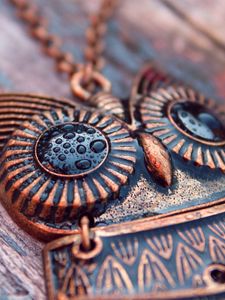 Preview wallpaper owl, pendant, jewelry, metal