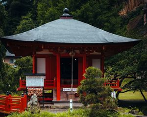 Preview wallpaper pagoda, building, pond, grass, japan, landscape