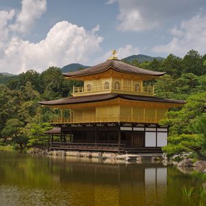 Preview wallpaper pagoda, building, river, reflection