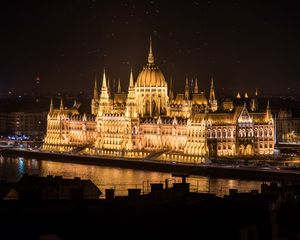 Preview wallpaper palace, building, architecture, city, night