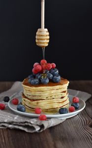 Preview wallpaper pancakes, berries, honey, dessert