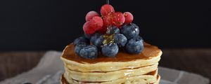 Preview wallpaper pancakes, berries, honey, dessert