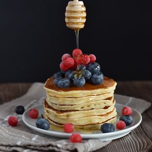 Preview wallpaper pancakes, berries, honey, dessert