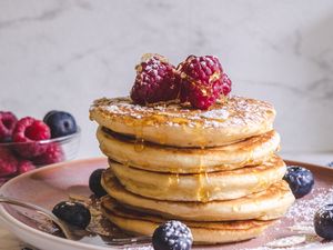 Preview wallpaper pancakes, berries, honey, powder, dessert