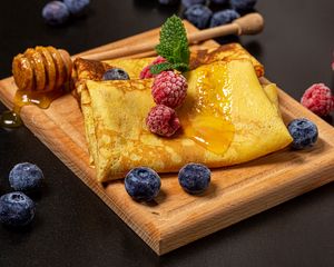 Preview wallpaper pancakes, berries, honey, breakfast, dessert