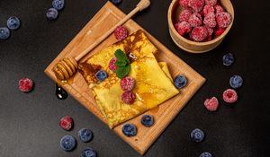 Preview wallpaper pancakes, berries, honey, dessert, breakfast