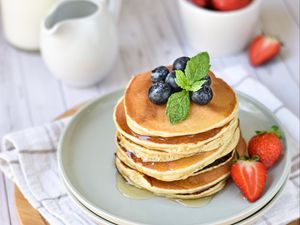 Preview wallpaper pancakes, berries, pastries, breakfast, dessert