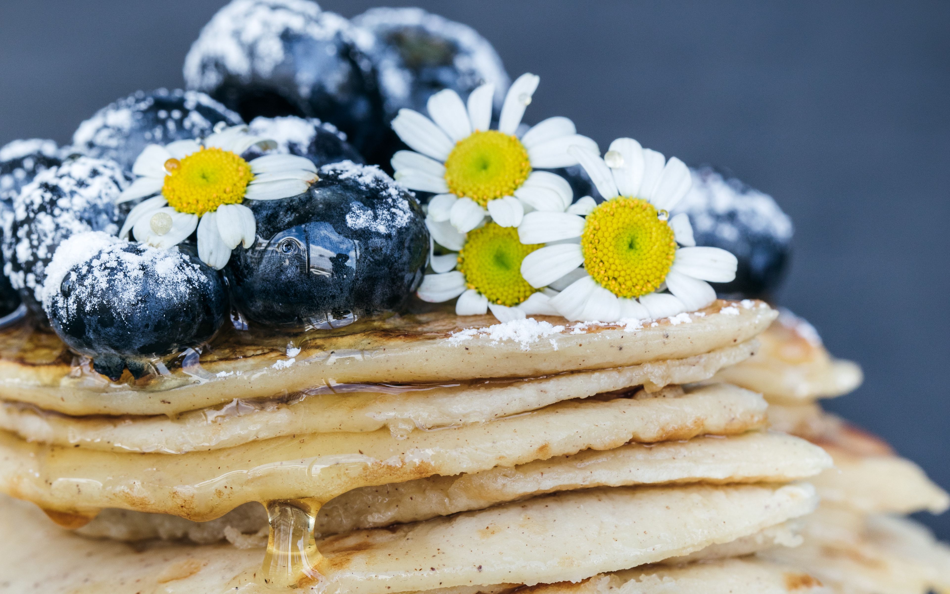 Download wallpaper 3840x2400 pancakes, blueberries, dessert, honey