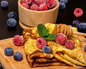 Preview wallpaper pancakes, dessert, berries, honey