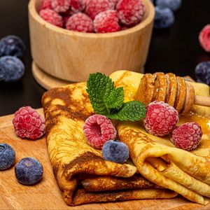 Preview wallpaper pancakes, dessert, berries, honey