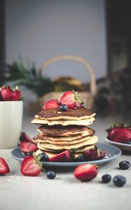 Preview wallpaper pancakes, dessert, pastries, strawberries, blueberries, breakfast