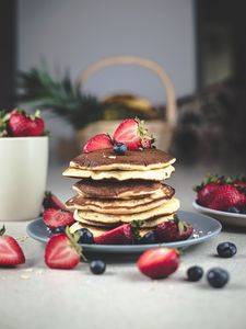 Preview wallpaper pancakes, dessert, pastries, strawberries, blueberries, breakfast