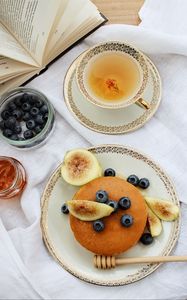 Preview wallpaper pancakes, figs, tea, pastries, blueberries, plate, table