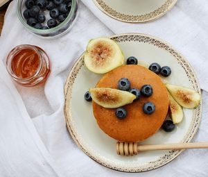 Preview wallpaper pancakes, figs, tea, pastries, blueberries, plate, table