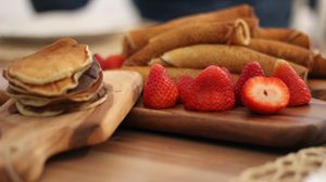 Preview wallpaper pancakes, muffins, strawberries