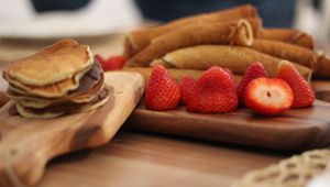 Preview wallpaper pancakes, muffins, strawberries