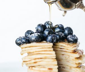 Preview wallpaper pancakes, pastries, blueberries, berries, honey