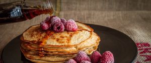 Preview wallpaper pancakes, raspberries, syrup, breakfast